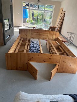 Prodám  hezkou borovicovou postel se šuplíky - 14