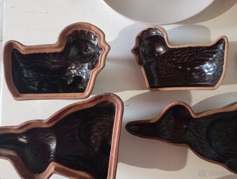Staré keramické formy na pečení - 14