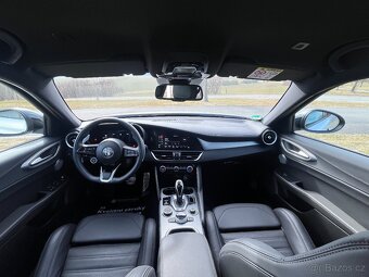 Alfa Romeo Giulia 2,0 T Veloce Q4 280k 8AT rok2024 - 14