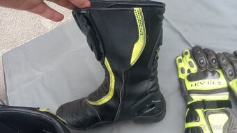 Prodám Triumph 955i RS - 14