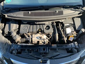 Opel Zafira Tourer 1.6 CDTI 7 míst - 14