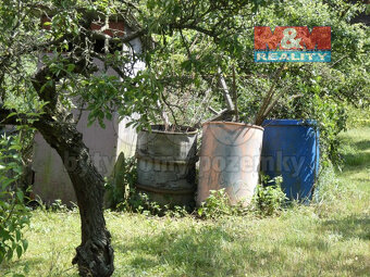 Prodej zahrady s chatkou, 1006 m², Vršovice - 14