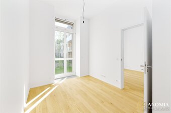Prodej bytu 2+kk, 41 m2 - Praha - Holešovice, ev.č. 00441 - 14