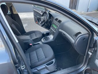 Škoda Octavia II 2,0tdi 103kw Webasto plně pojilzdná - 14