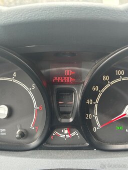 Ford fiesta MK7 - 14