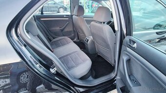 Volkswagen Jetta  1.6 Mpi - 14