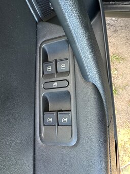 Škoda Yeti 1,8 TSI 4x4 117000 KM - 14