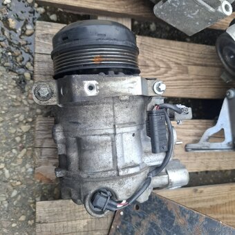 Mercedes díly 2015 - 14