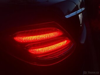 Mercedes Benz E-Class Sedan 220d (2019) ČR auto - 14