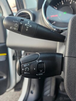 PEUGEOT 3008 2016 1.2 e-THP 96kW,VÝHŘEVY,TEMPOMAT,PARK.SENZ - 14