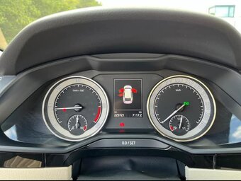 Škoda Superb 3 2.0TDI(147Kw), L&K 2015 - 14