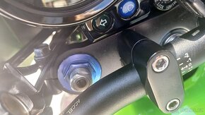 Kawasaki ZRX 1200R - 14