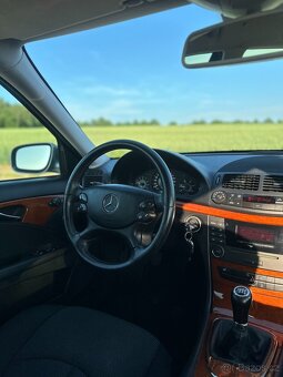 MERCEDES BENZ E 220CDI,KOMBI,TAŽNÉ,MANUÁL,ORIG.KM - 14