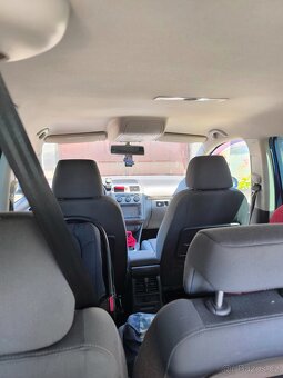 Volkswagen Touran - 14