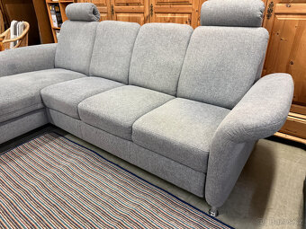 Rohová rozkládací šedá sedačka 260 x 160cm - 14