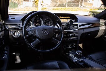 Mercedes E 63 AMG Performance, Krásny stav, Pano, Distronic - 14