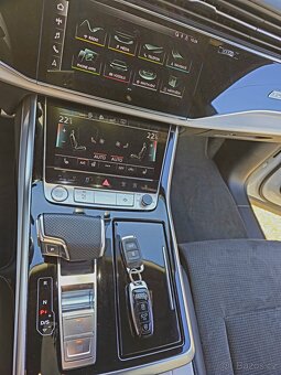 Audi Q8 55TFSi, 3xS-line, Plná výbava - 14