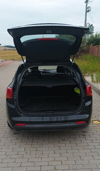Kia Ceed SW 1.6 CRDi 100kw, koupeno v ČR, servis KIA - 14