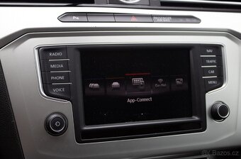 Volkswagen Passat Variant 2.0 TDI - 14