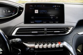 Peugeot 3008 1.2 PureTech 96kW (2017) - 14