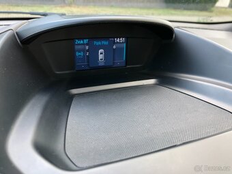 Ford Kuga 1.5 110 kw Bnzin, Titanium, hrezká, plný servis - 14