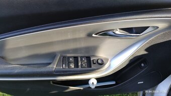Opel Ampera 2014 – plug-in hybrid s plnou výbavou - 14