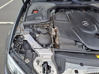 Mercedes Benz E400,250kW,4x4,masáže,SUPER - 14