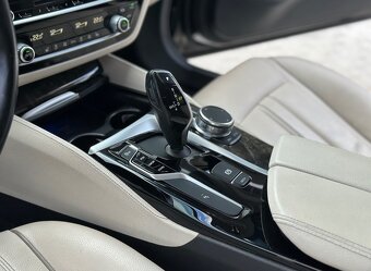 BMW G30 530D LUXURY - 14