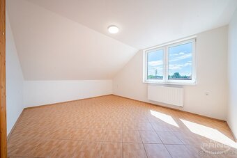 Rodinný dům 5+1 na pozemku 1.005 m2 Poříčany, okr. Kolín. - 14