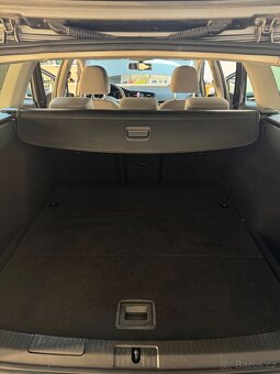 VW Golf Variant 1.6 TDI DSG Highline – kombi - 14