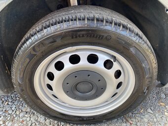 VW Caddy 1,9 TDi Aut.Klima, Tažné, AKU - 14