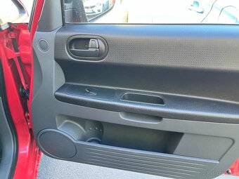 MITSUBISHI COLT 1.1 55 kW BENZÍN NAJETO JEN 92 TIS KM - 14
