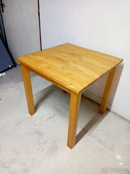 Prodám hezký stůl IKEA,komodu a noční stolky z masivu - 14