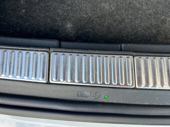 Škoda Superb 2.0Tdi Combi 4x4 Laurin & Klement, CZ původ - 14