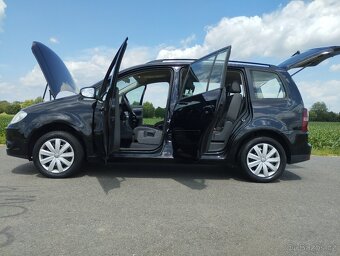 VOLKSWAGEN TOURAN 1,4 TSI NOVÁ STK,7 MÍST - 14