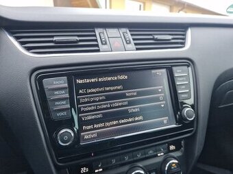 Škoda Octavia Combi 2,0TDI 110kW Manuál KESSY ACC Tažné 2014 - 14