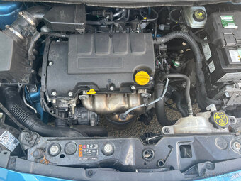 Opel Corsa  1.4i 66KW   ČR     16.000km - 14