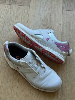 Prodám značkový dámský golfový set Taylor Made Burner - 14