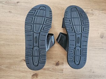 Kožené nazouváky Keen Lana Slide vel.41 - 14