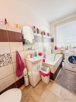 Prodej panelový byt 1+1 se zděným jádrem, 40 m2 - Znojmo, ul - 14