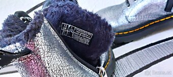 SENZAČNÍ VYTEPLENÉ KOTNÍKOVÉ BOTY-dr.MARTENS-vel.32 - 14