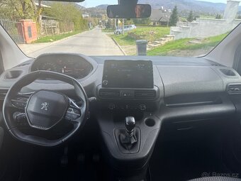 Prodám Peugeot Rifter Long 1,5 nafta 96 KW - 14