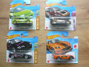 AUTÍČKA HOT WHEELS - 14