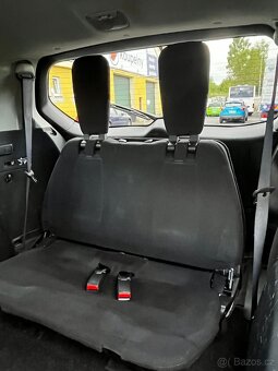 Mitsubishi Outlander 4x4 rv 2011 2.2 DI-D, Automat, 7-místný - 14