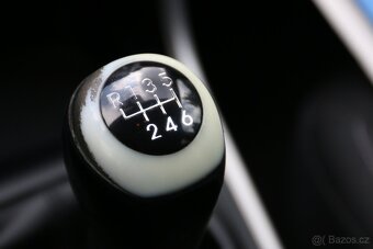 Hyundai i30 1.6 88Kw, ČR, Tažné jen 2 majitelé - 14