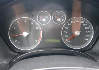 Ford Focus 1.6i benzín manuál 85 kw - 14