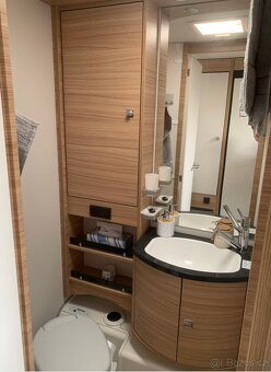 prodej rodinného karavanu Dethleffs 500 QSK - 14