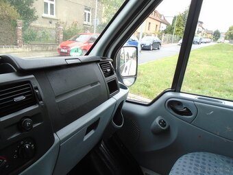 Ford Transit 2.2 TDCi L1H1 6 míst - 14