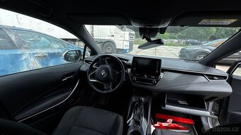 Toyota Corolla Touring Sports 2021 • 1.8 Hybrid • Automat - 14