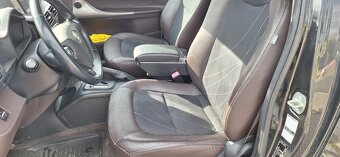Toyota iQ 1,0 automat CVT max.výbava - 14
